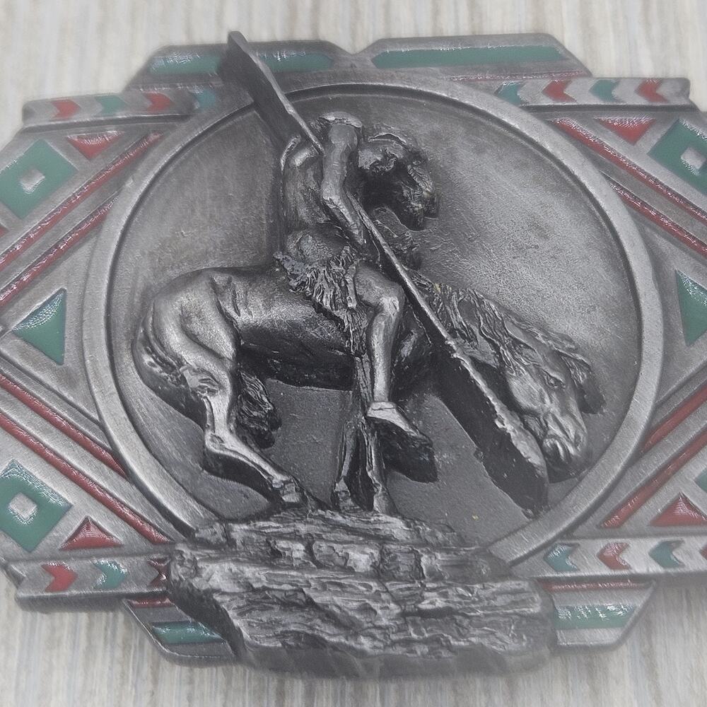 VINTAGE SISKIYOU (End Of Trail) BUCKLE Lone Warrior Native American 1988‎